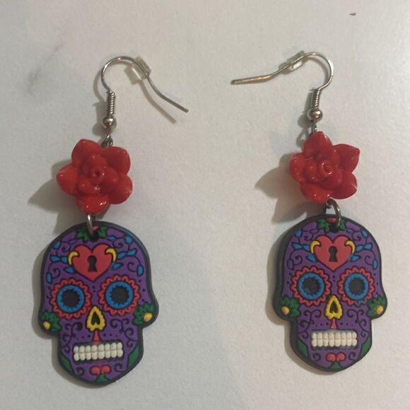 NEW Purple Day of the Dead Sugar Skull Drop Earrings - Picture 2 of 6